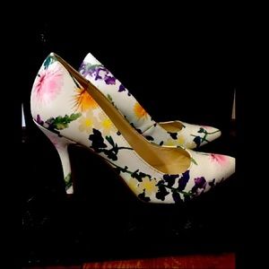 Nine West Floral heels